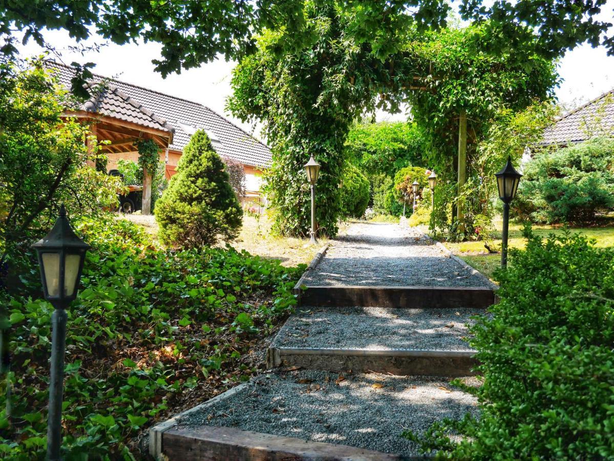 Landhaus Am See Von Robertville 와이메스 외부 사진